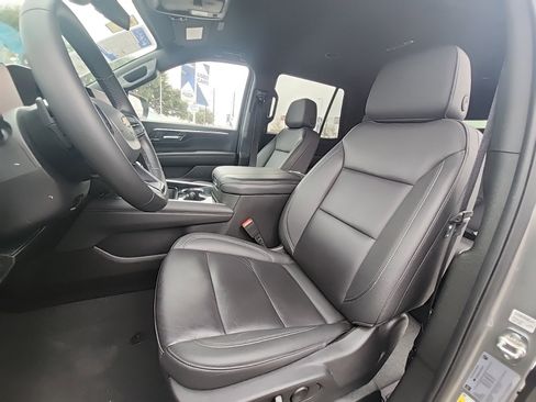 Used 2025 Chevrolet Tahoe LT image 8