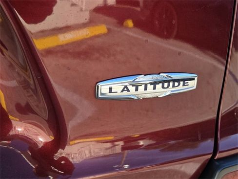 Certified 2019 Jeep Cherokee Latitude Plus image 12