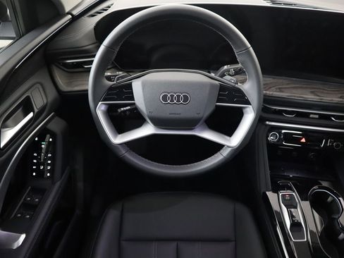 Used 2025 Audi Q5 Premium w/ Convenience Package AWD/4WD image 10