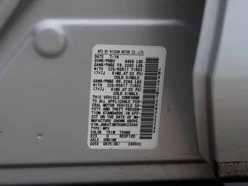 Used 2016 Nissan Rogue SV w/ SV Premium Package FWD image 27