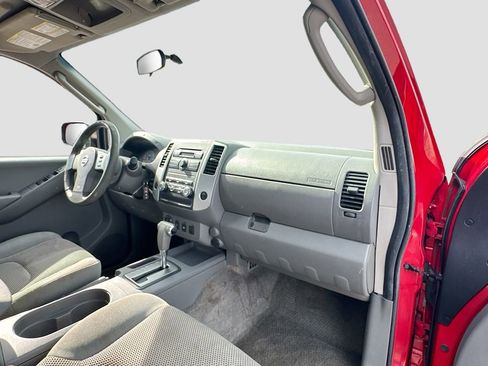 Used 2010 Nissan Frontier SE AWD/4WD image 29