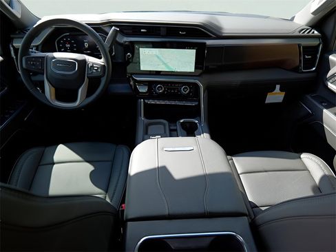 New 2026 GMC Sierra 2500 Denali w/ Denali Reserve Package image 25