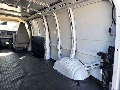 New 2025 Chevrolet Express 3500 Extended w/ Driver Convenience Package image 8