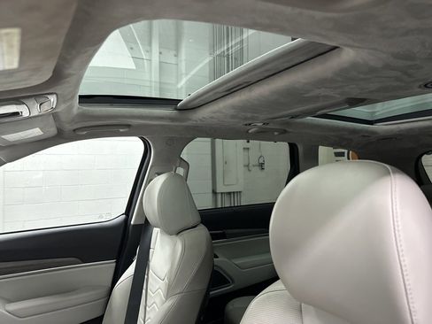 Used 2022 Kia Telluride SX w/ SX Prestige Package image 31