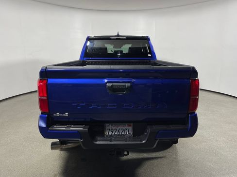 Certified 2025 Toyota Tacoma SR5 AWD/4WD image 4