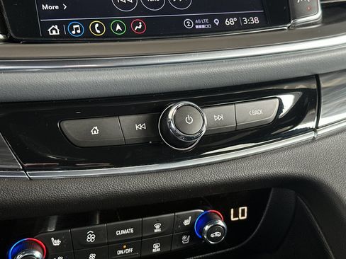 Used 2024 Buick Enclave Premium FWD image 20