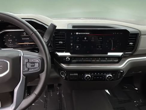 Used 2026 GMC Sierra 1500 SLT AWD/4WD image 11