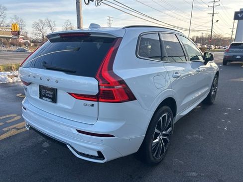 Certified 2025 Volvo XC60 B5 Plus image 5
