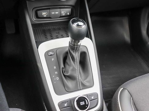 New 2026 Hyundai Venue SEL image 26