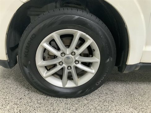 Used 2014 Dodge Journey SXT w/ Flexible Seating Group AWD/4WD image 9