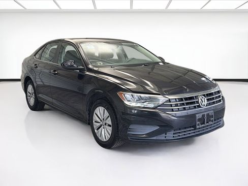 Used 2019 Volkswagen Jetta S image 3