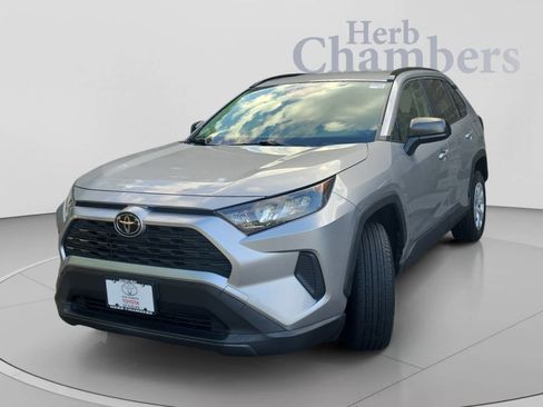Used 2021 Toyota RAV4 LE AWD/4WD image 11