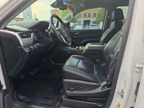 Used 2015 GMC Yukon SLT AWD/4WD image 2