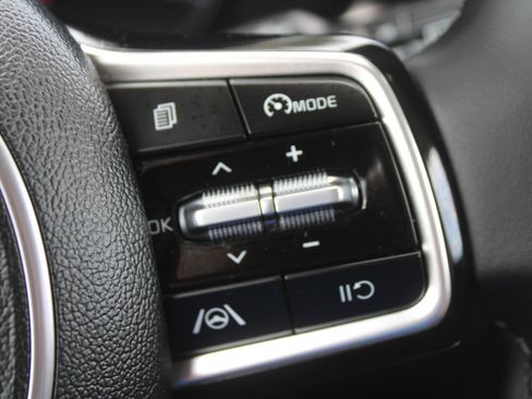 Certified 2023 Kia Sorento S FWD image 31