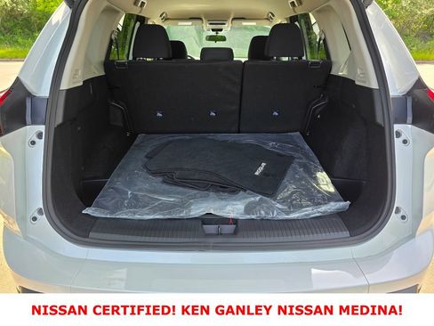 Certified 2026 Nissan Rogue SV AWD/4WD image 41