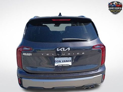 Used 2025 Kia Telluride S FWD image 4