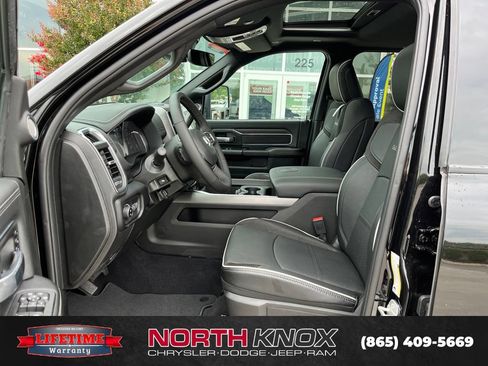 New 2026 RAM 2500 Laramie AWD/4WD image 3