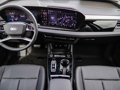 New 2025 Audi Q6 e-tron Premium AWD/4WD image 12