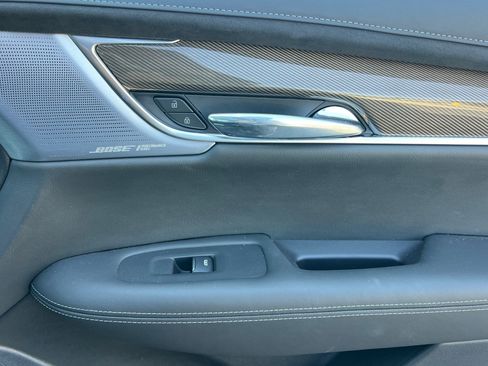 Certified 2024 Cadillac XT6 Sport w/ Platinum Package image 20