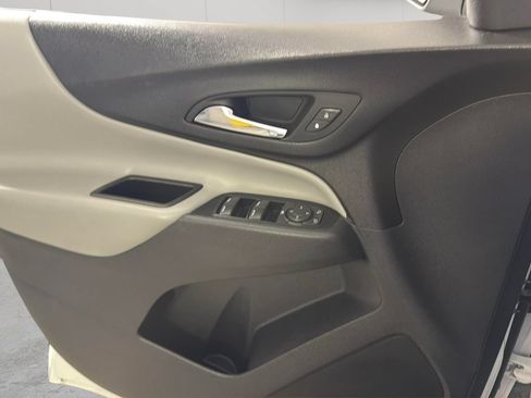 Used 2020 Chevrolet Equinox LT FWD image 25