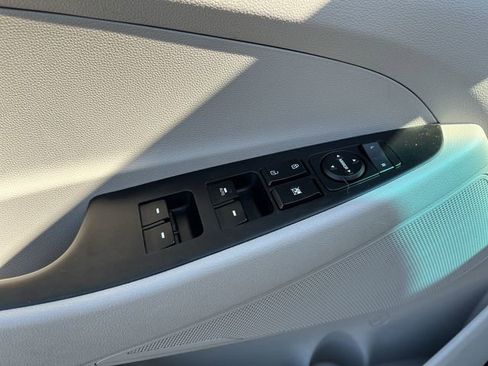 Used 2019 Hyundai Tucson Value image 17