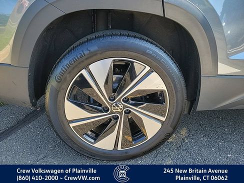 Certified 2024 Volkswagen Taos SE AWD/4WD image 19