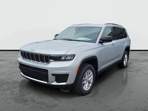 New 2026 Jeep Grand Cherokee L Laredo AWD/4WD image 5