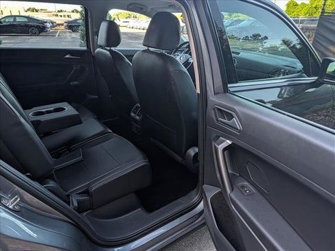 Certified 2021 Volkswagen Tiguan SE FWD image 14