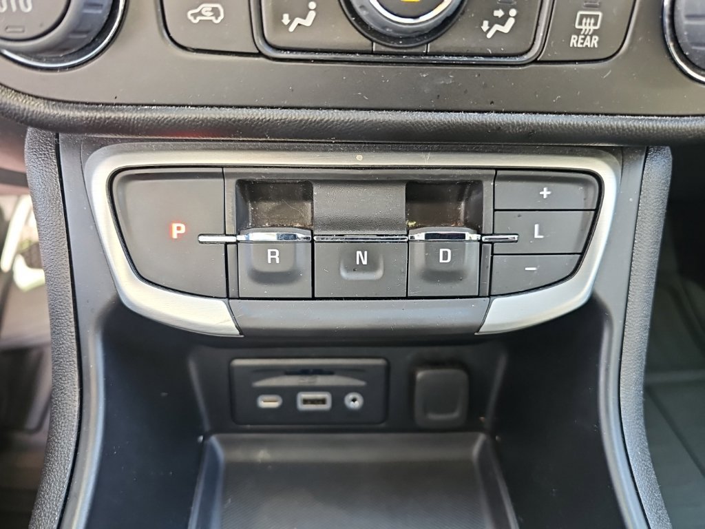 Used 2023 GMC Terrain SLE w/ GMC Pro Grade Package AWD/4WD image 21