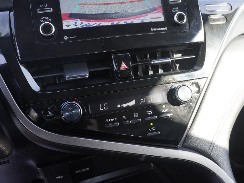 Used 2024 Toyota Camry SE FWD image 17