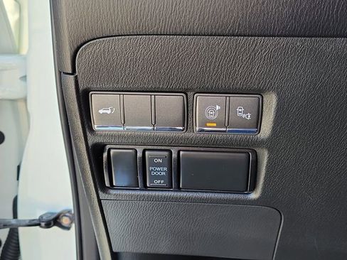 Used 2017 INFINITI QX80 Limited image 35