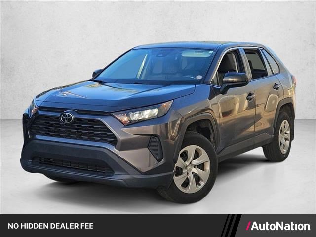Used 2022 Toyota RAV4 LE FWD image 1