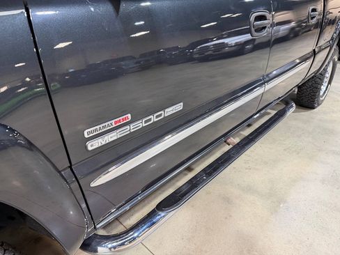 Used 2005 GMC Sierra 2500 SLT w/ Heavy-Duty Power Package AWD/4WD image 35