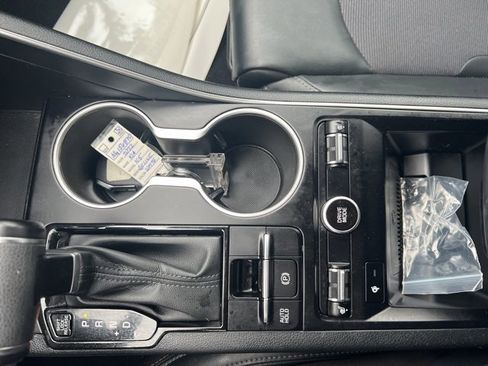 Used 2022 Kia K5 GT-Line image 10