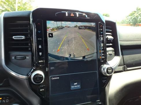Used 2023 RAM 1500 Laramie AWD/4WD image 29