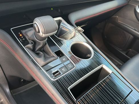 Certified 2025 Toyota Sienna XSE FWD image 27