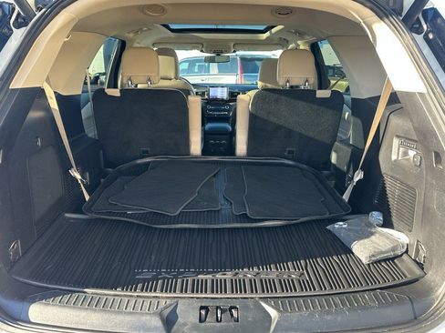 Used 2020 Ford Explorer Limited w/ Class III Trailer Tow Package image 7