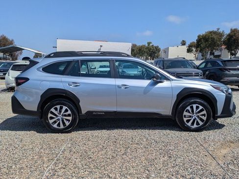 Used 2023 Subaru Outback AWD/4WD image 4