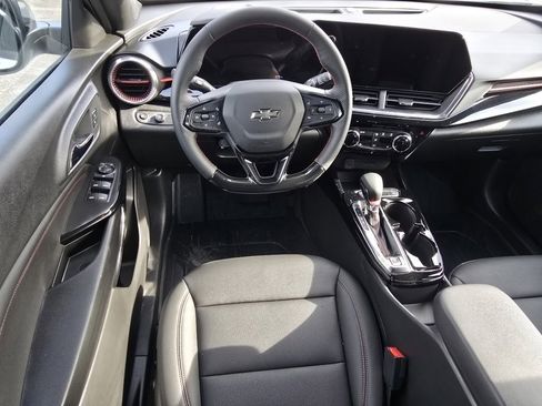 Certified 2025 Chevrolet Trax RS w/ Driver Confidence Package image 20