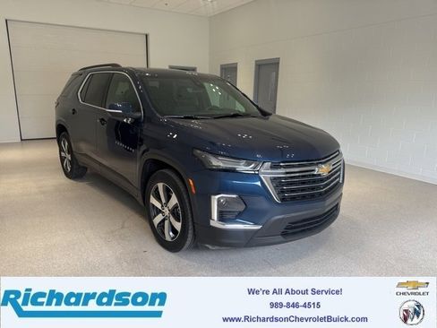 Certified 2023 Chevrolet Traverse LT w/ LT Premium Package image 1