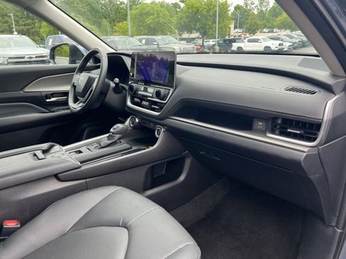 Used 2025 Toyota Grand Highlander FWD image 23