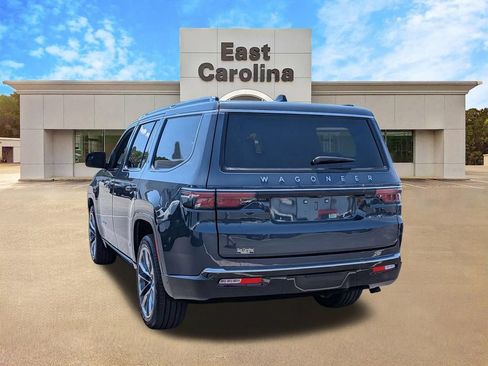 Certified 2025 Jeep Wagoneer Series III w/ Premium Group I AWD/4WD image 5