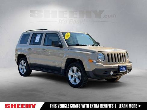Used 2017 Jeep Patriot Latitude FWD image 1