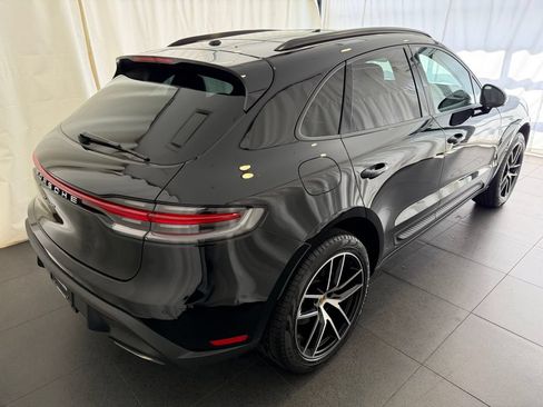 Certified 2026 Porsche Macan AWD/4WD image 9