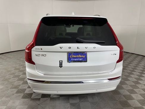 Used 2025 Volvo XC90 T8 Plus w/ Protection Package Premier AWD/4WD image 10