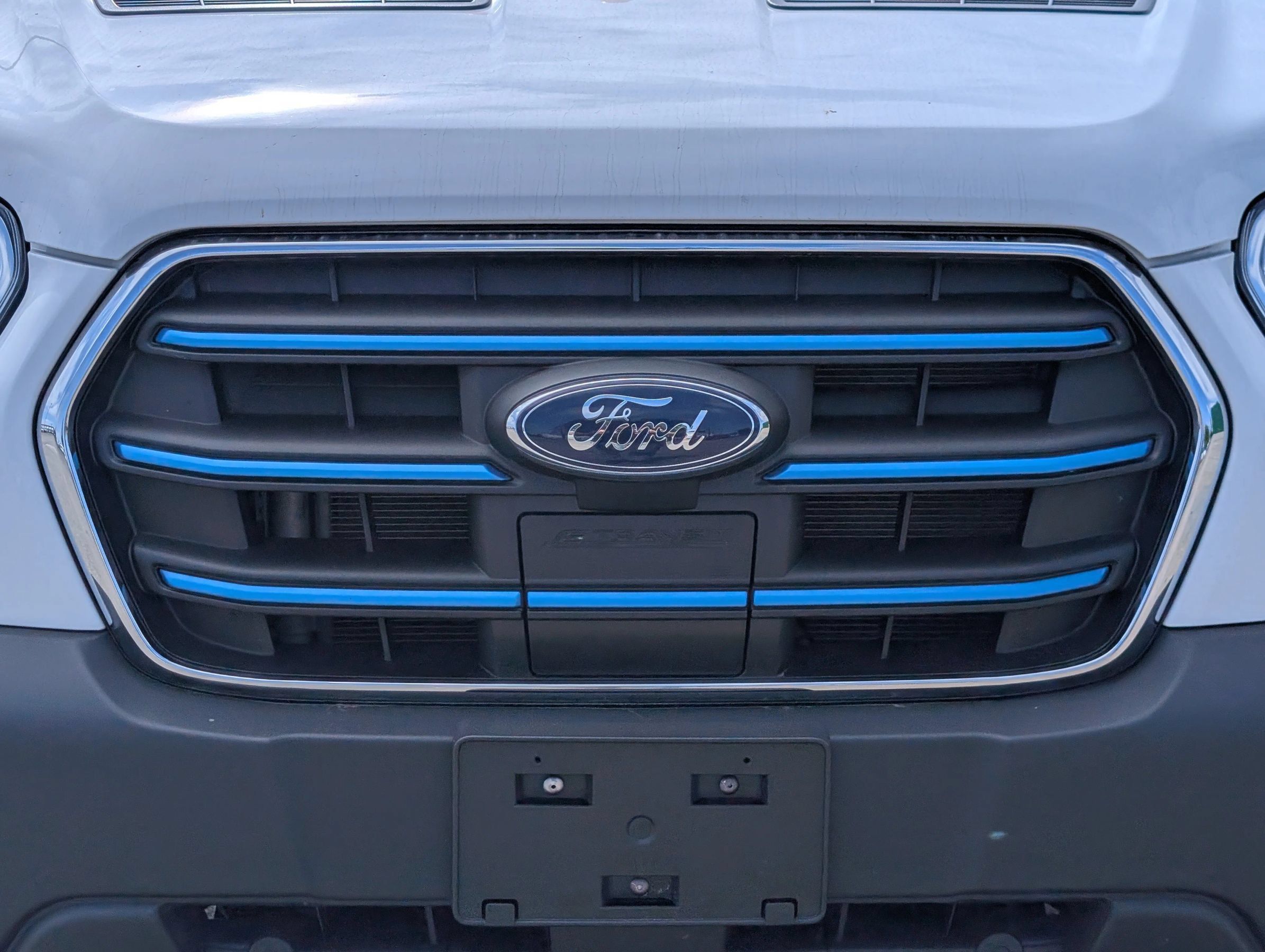 Used 2023 Ford E-Transit RWD image 5