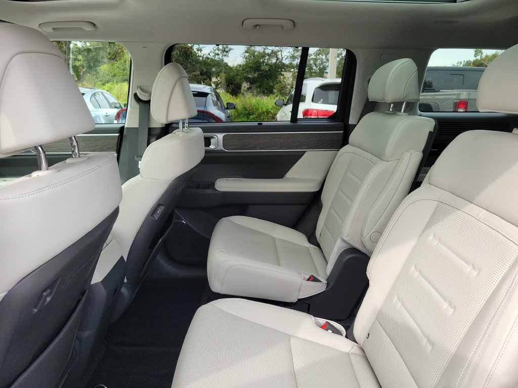 Used 2024 Hyundai Santa Fe Calligraphy FWD image 25
