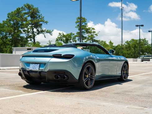 Used 2024 Ferrari Roma Spider RWD image 27
