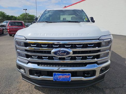 New 2026 Ford F250 Lariat w/ FX4 Off-Road Package AWD/4WD image 3