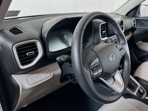 Certified 2026 Hyundai Venue SEL FWD image 11